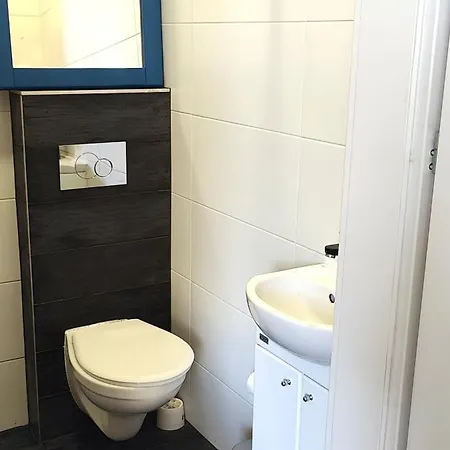 Happy Minds Lodzka Garsoniera Apartment *